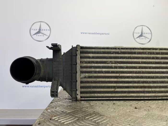 Intercooler van een Mercedes E-Clase intercooler usado en Menorca foto 2