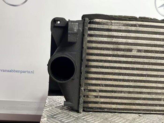 Intercooler van een Mercedes Sprinter intercooler usado en Menorca foto 2
