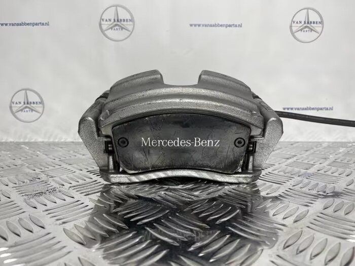Remklauw (Tang) links-voor van een Mercedes A-Clase caliper usado en Menorca foto 4