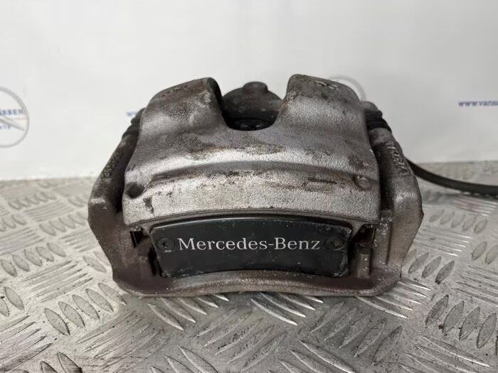 Remklauw (Tang) links-voor van een Mercedes A-Clase caliper usado en Menorca foto 6