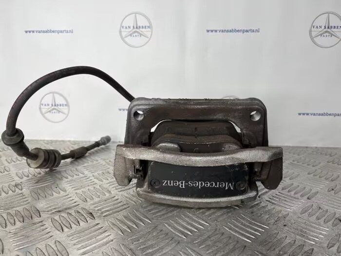 Remklauw (Tang) links-voor van een Mercedes A-Clase caliper usado en Menorca