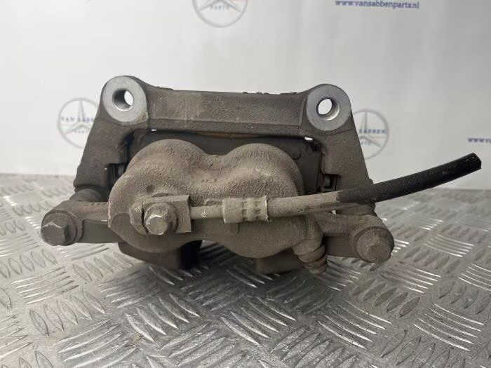 Remklauw (Tang) links-voor van een Mercedes A-Clase caliper usado en Menorca foto 7