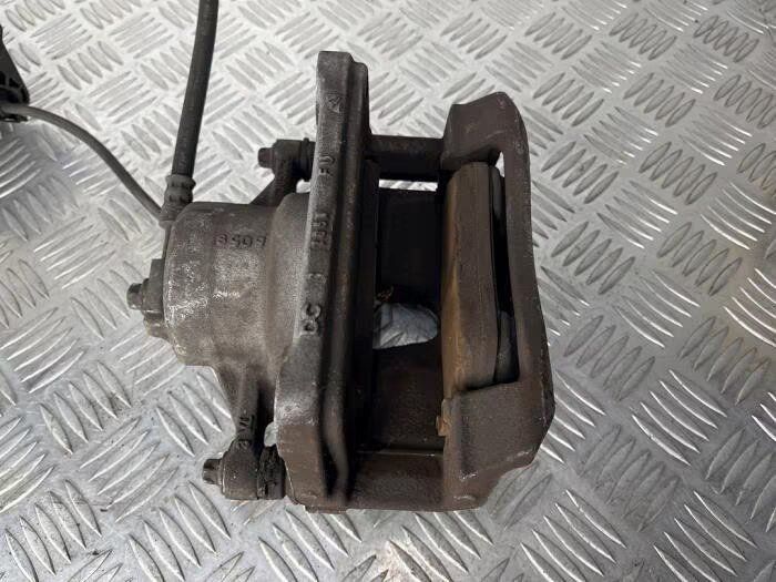 Remklauw (Tang) rechts-voor van een Mercedes A-Clase caliper usado en Menorca foto 4