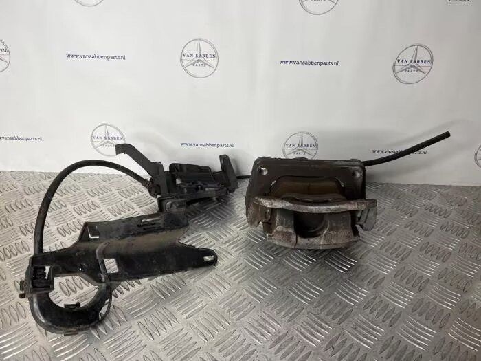 Remklauw (Tang) rechts-voor van een Mercedes A-Clase caliper usado en Menorca