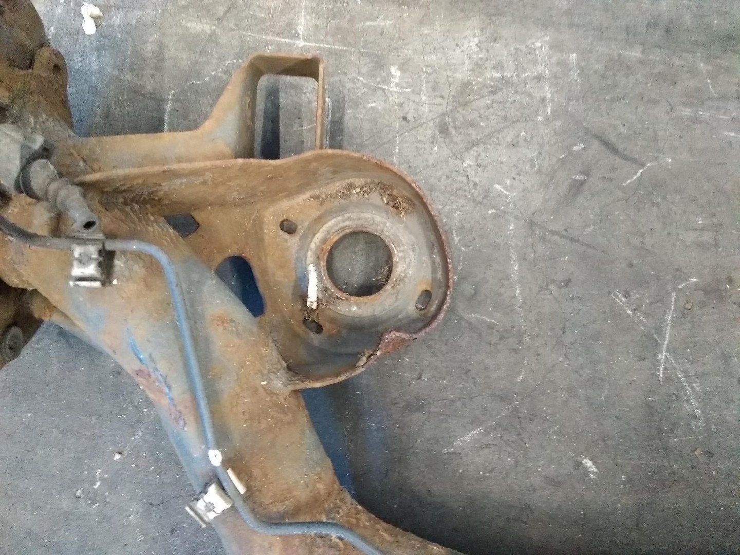 VOLKSWAGEN rear axle usado en Menorca foto 4