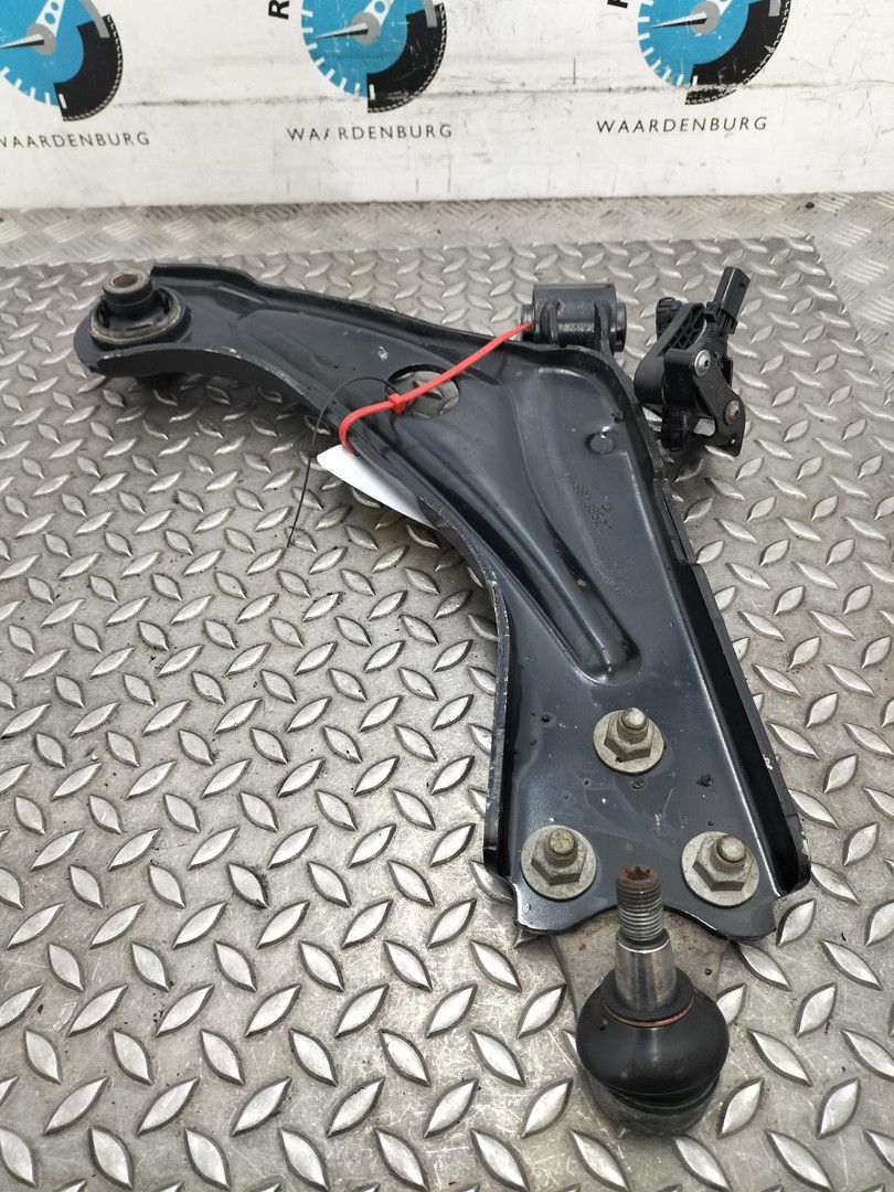 PEUGEOT support arm usado en Menorca
