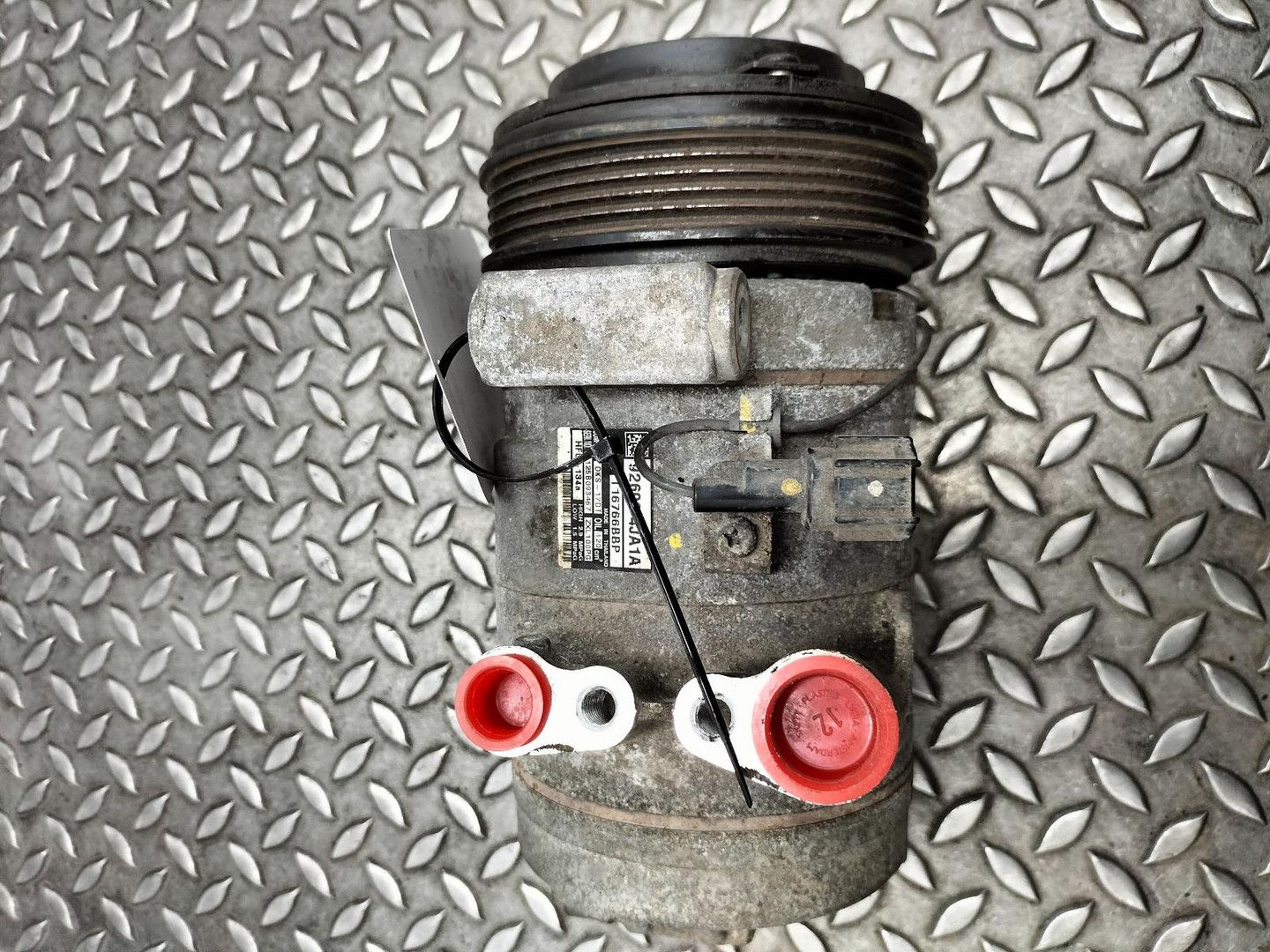 NISSAN air conditioning pump air conditioning compressor usado en Menorca foto 2