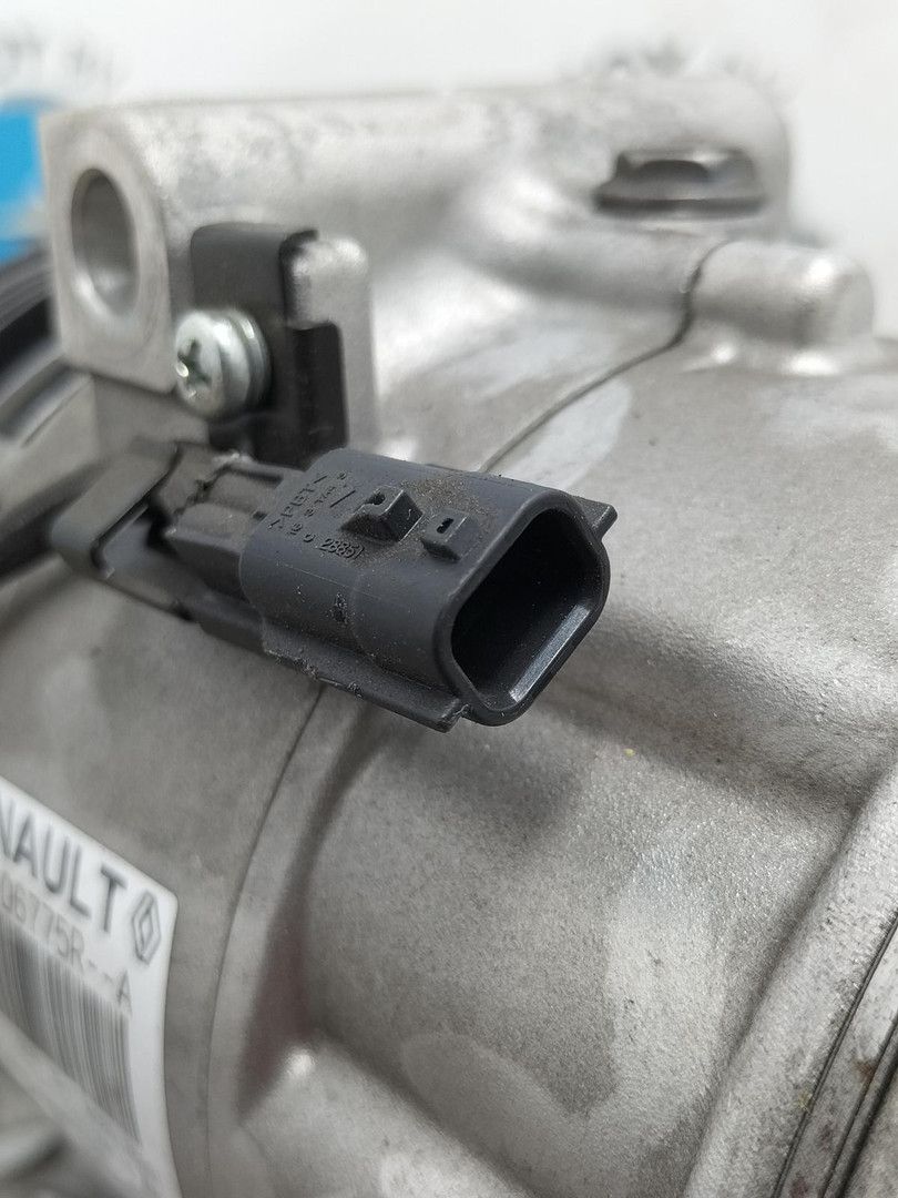 DACIA air conditioning pump air conditioning compressor usado en Menorca foto 3