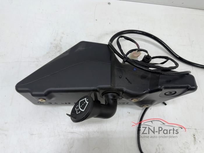 Mercedes windshield washer tank sprinkler tank usado en Menorca foto 3