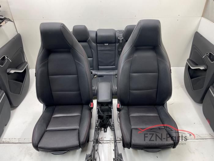 Mercedes interior upholstery set usado en Menorca