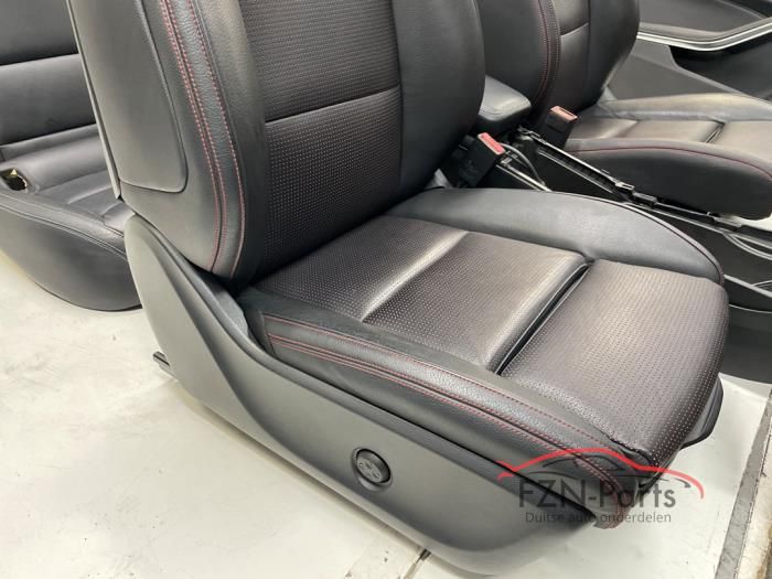 Mercedes interior upholstery set usado en Menorca foto 2