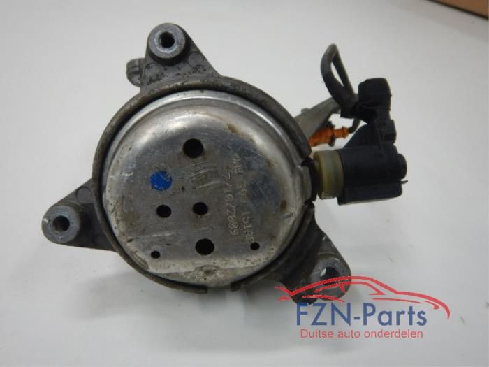 Audi engine mount engine rubber usado en Menorca foto 4