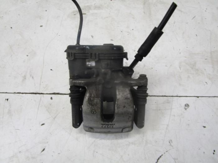Mercedes caliper single usado en Menorca