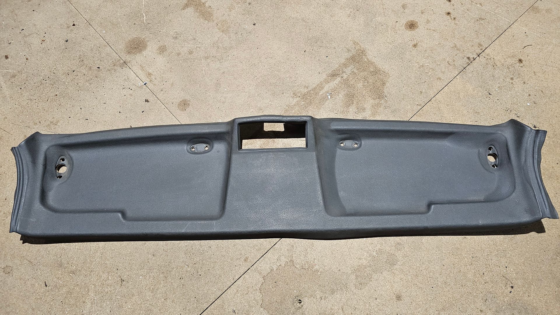 Dak bekleding check control 2 en 4 drs BMW 3 serie E30 51441884195 1884195 pillar trim usado en Menorca