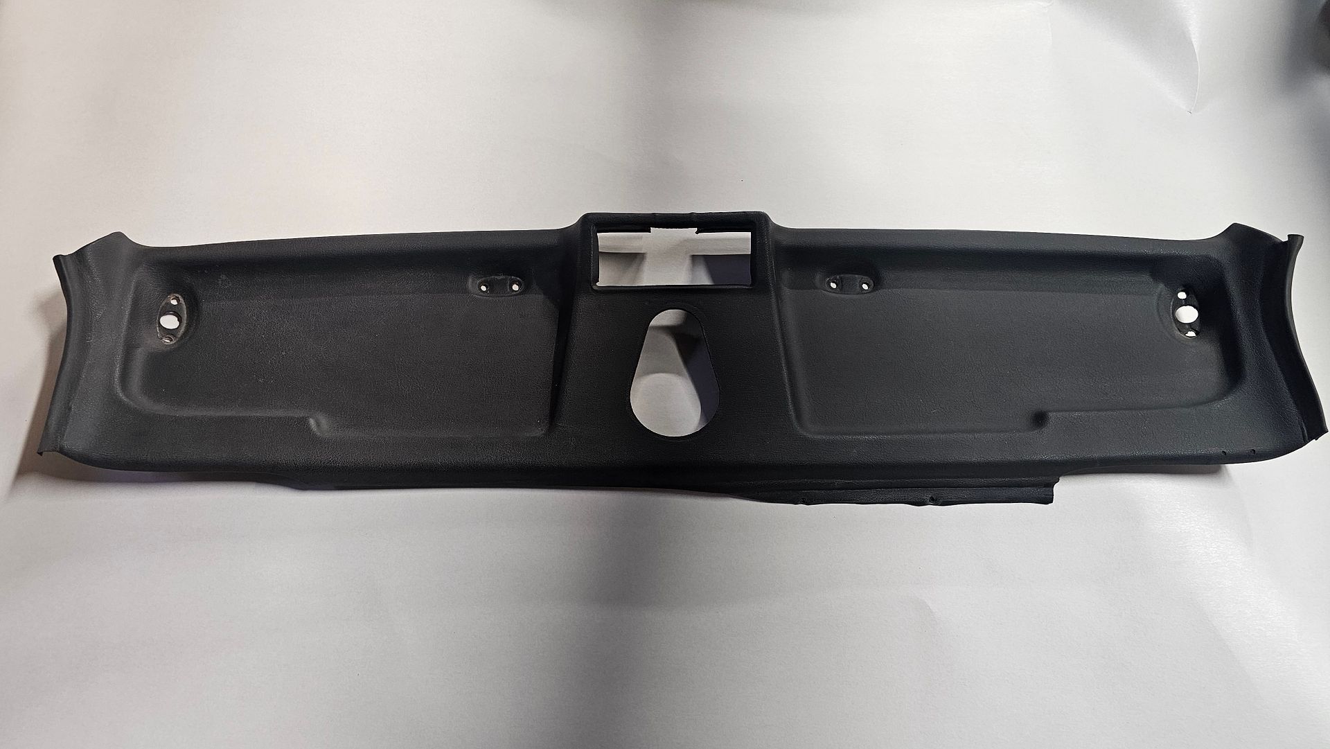 Dak bekleding voor schuifdak uitvoering 2 en 4 drs BMW 3 serie E30 51441884196 1884196 pillar trim usado en Menorca