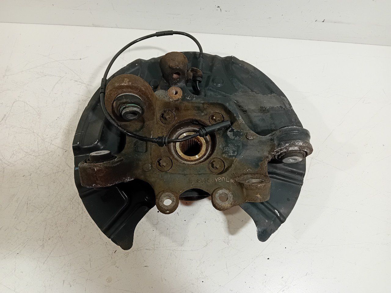 Wielnaaf links achter BMW X3 wheel hub usado en Menorca foto 6