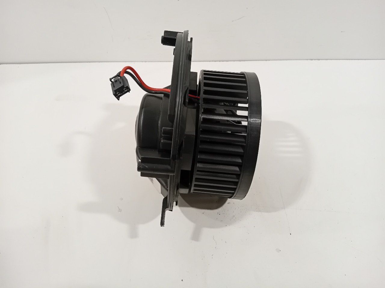 Kachel ventilator motor Skoda Superb heater engine booster usado en Menorca foto 4