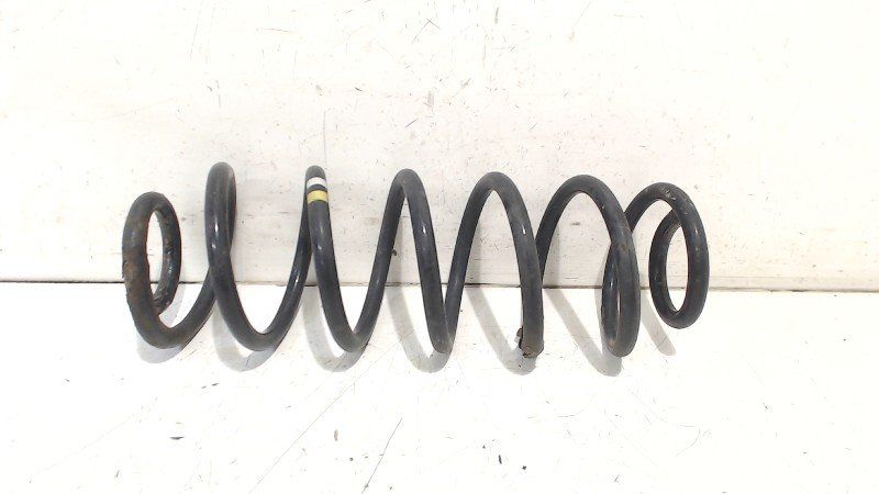 Spiraalveer achter links of rechts uitwisselbaar Volkswagen Golf spiral spring usado en Menorca