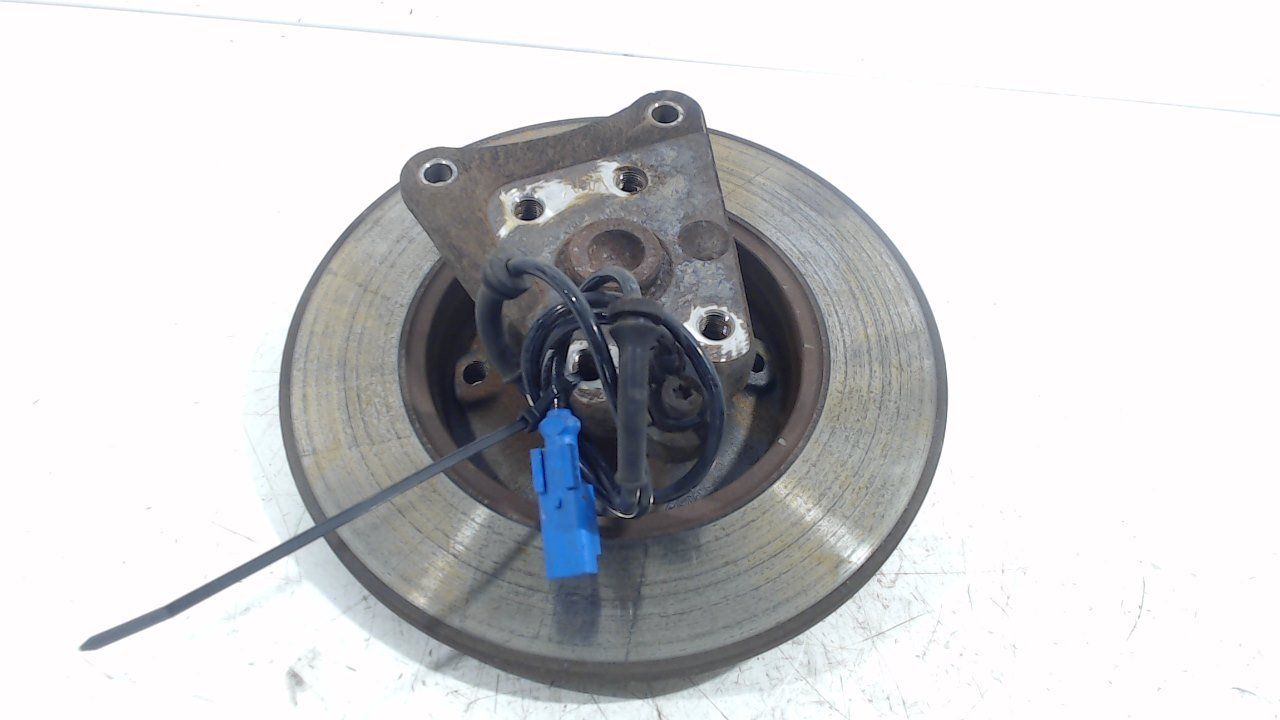 Wielnaaf rechts achter Peugeot 208 wheel hub usado en Menorca foto 5