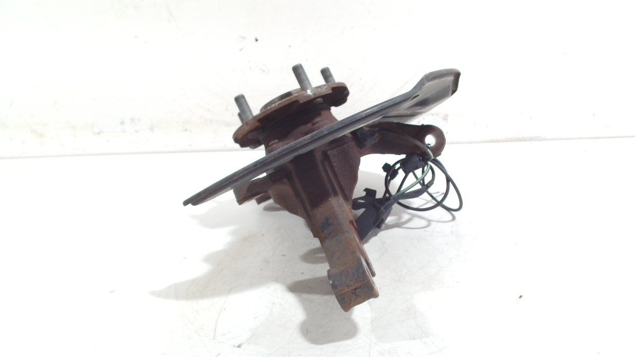 Wielnaaf rechts voor Toyota RAV4 wheel hub usado en Menorca foto 4