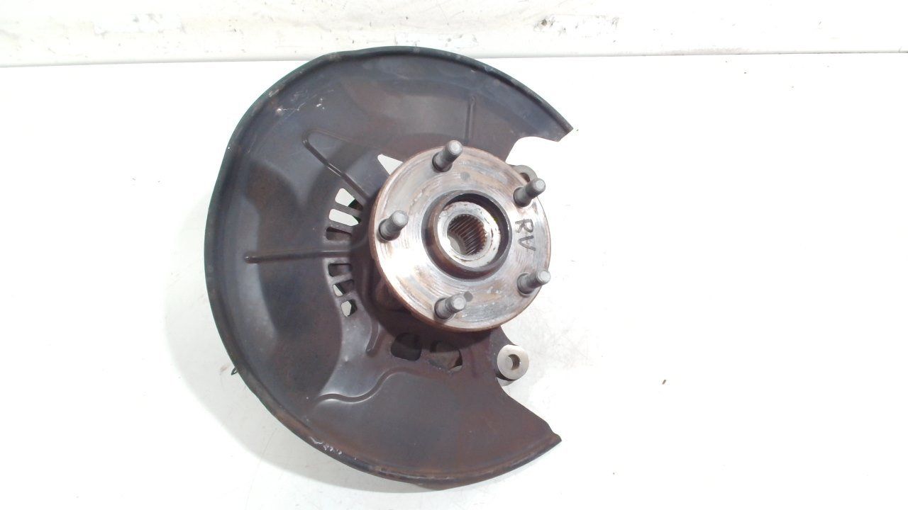 Wielnaaf rechts voor Toyota RAV4 wheel hub usado en Menorca