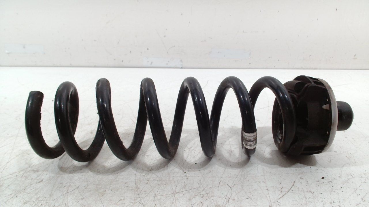 Spiraalveer achter links of rechts uitwisselbaar BMW 3 serie spiral spring usado en Menorca