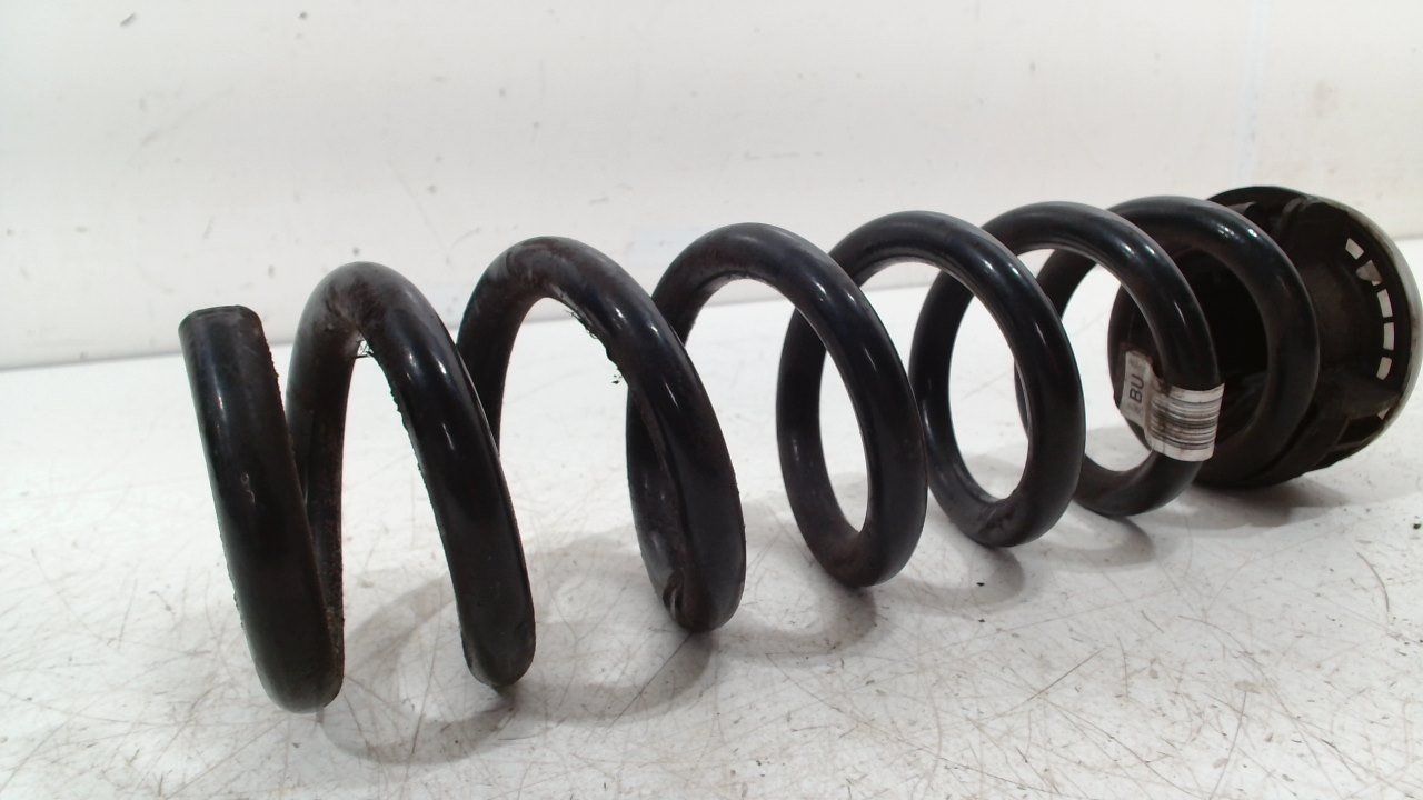 Spiraalveer achter links of rechts uitwisselbaar BMW 3 serie spiral spring usado en Menorca foto 3