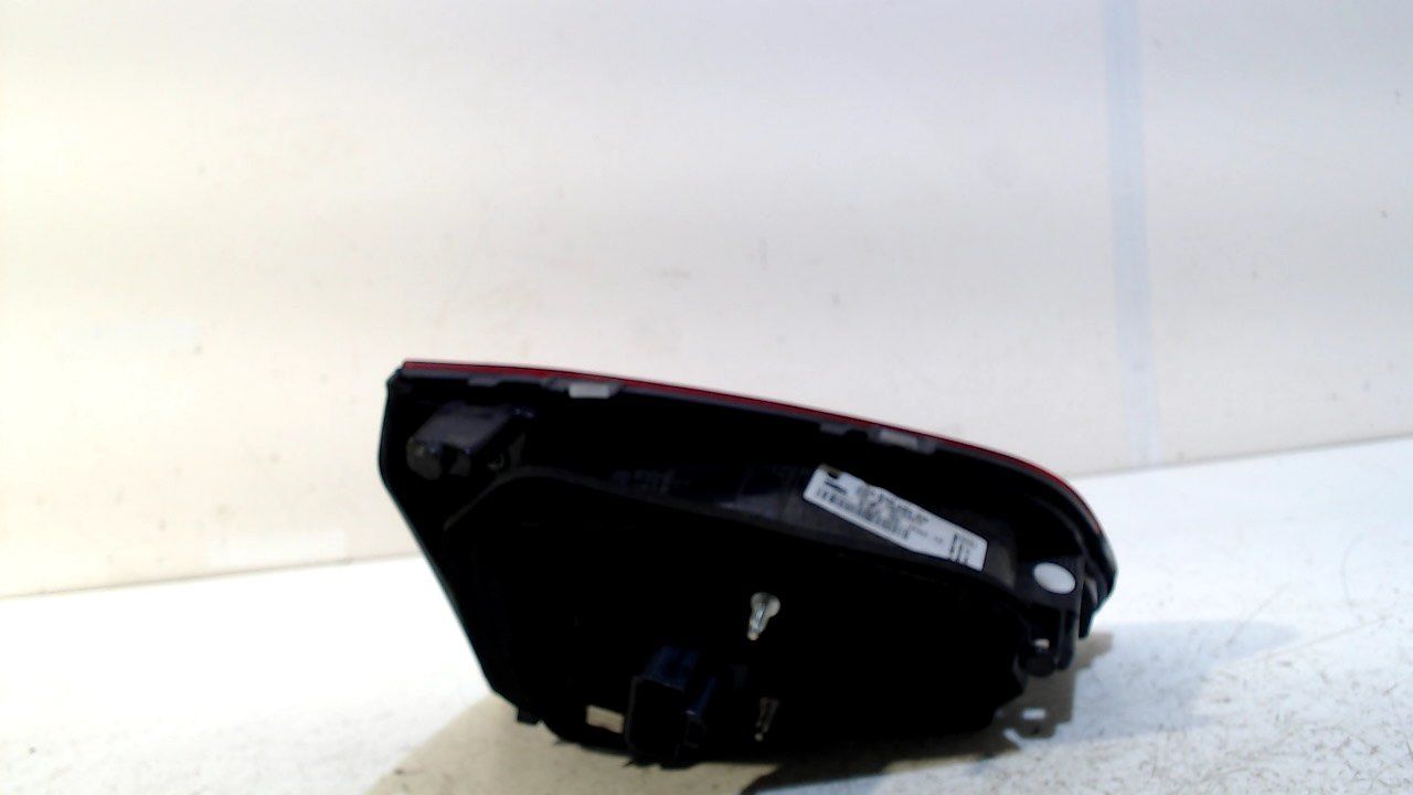 Achterlicht kofferdeksel achterklep rechts Volkswagen Golf tail light single usado en Menorca foto 2