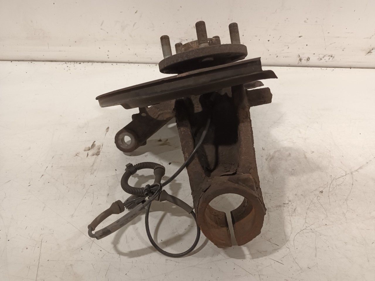 Wielnaaf links voor Land Rover Freelander wheel hub usado en Menorca foto 4