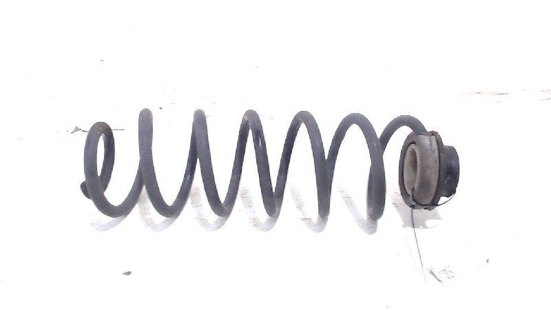 Spiraalveer achter links of rechts uitwisselbaar Peugeot 3008 spiral spring usado en Menorca