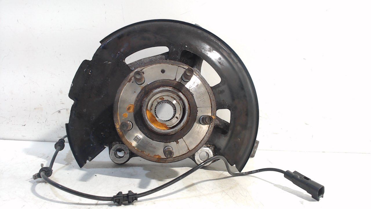 Wielnaaf rechts voor Opel Astra wheel hub usado en Menorca foto 2