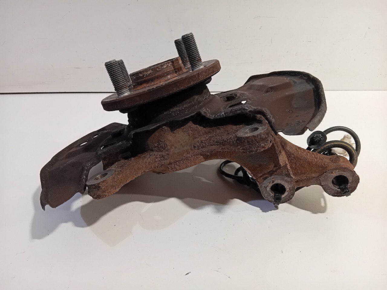 Wielnaaf rechts voor Toyota Yaris wheel hub usado en Menorca foto 3