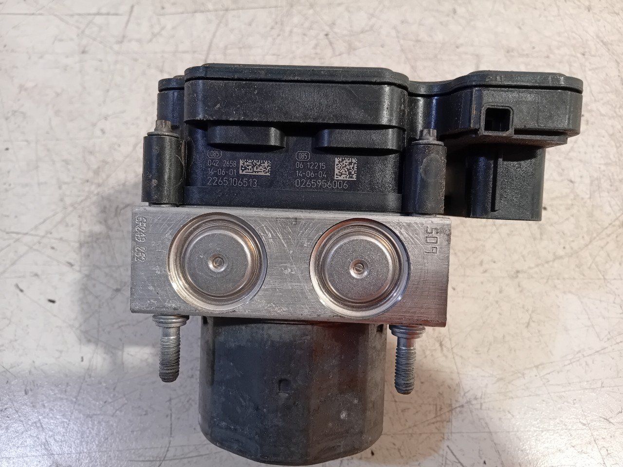 Abs pomp Mercedes-Benz GLA abs pump usado en Menorca foto 4