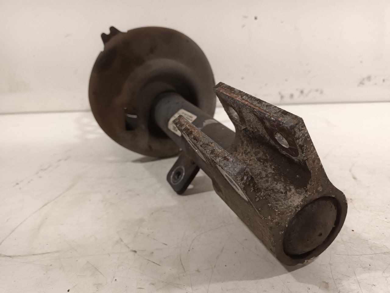 Veerpoot rechts voor Peugeot 308 strut complete single usado en Menorca foto 5