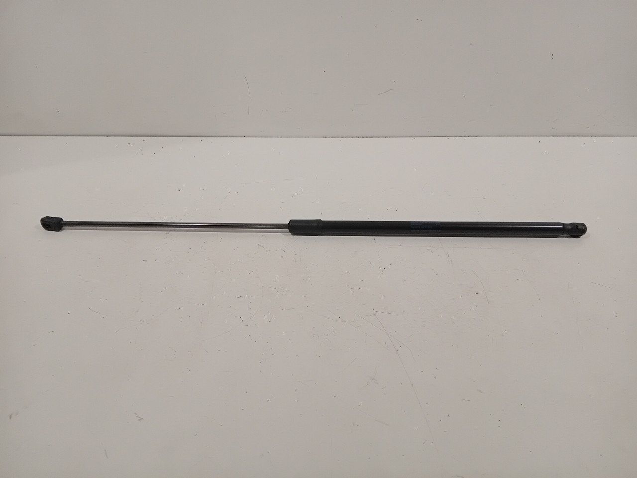 Gasdrukveer Volkswagen Golf other gas springs gas dampers usado en Menorca