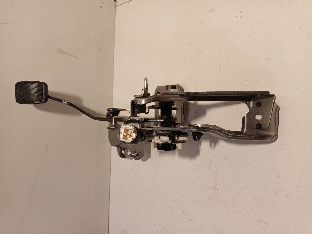 Rempedaal Suzuki Swift brake pedal usado en Menorca