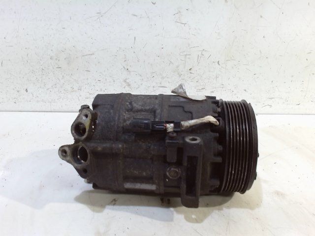 Airco pomp Opel Vivaro air conditioning pump air conditioning compressor usado en Menorca