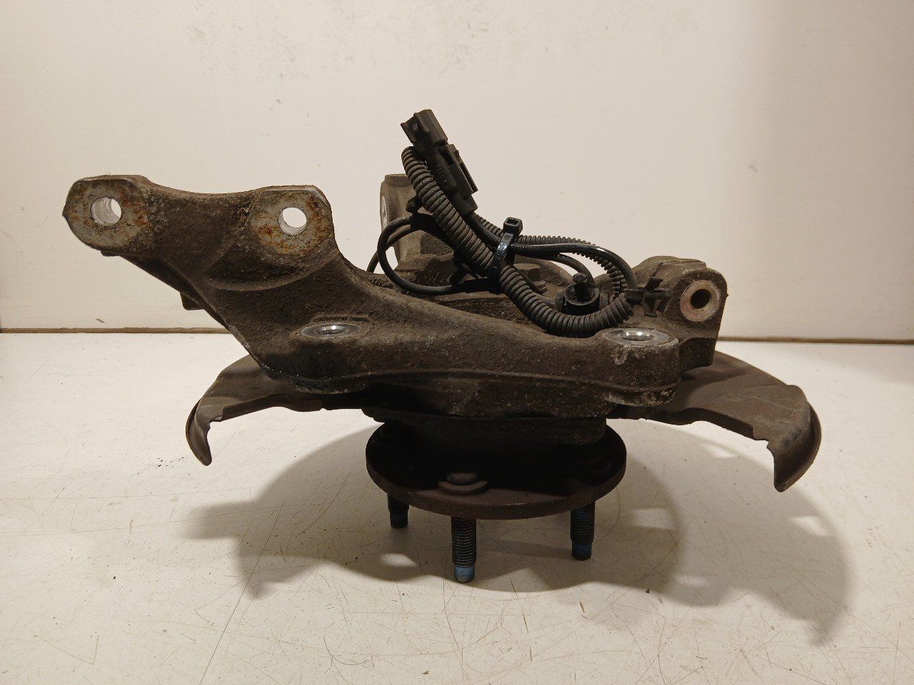 Wielnaaf rechts voor Opel Astra wheel hub usado en Menorca foto 4