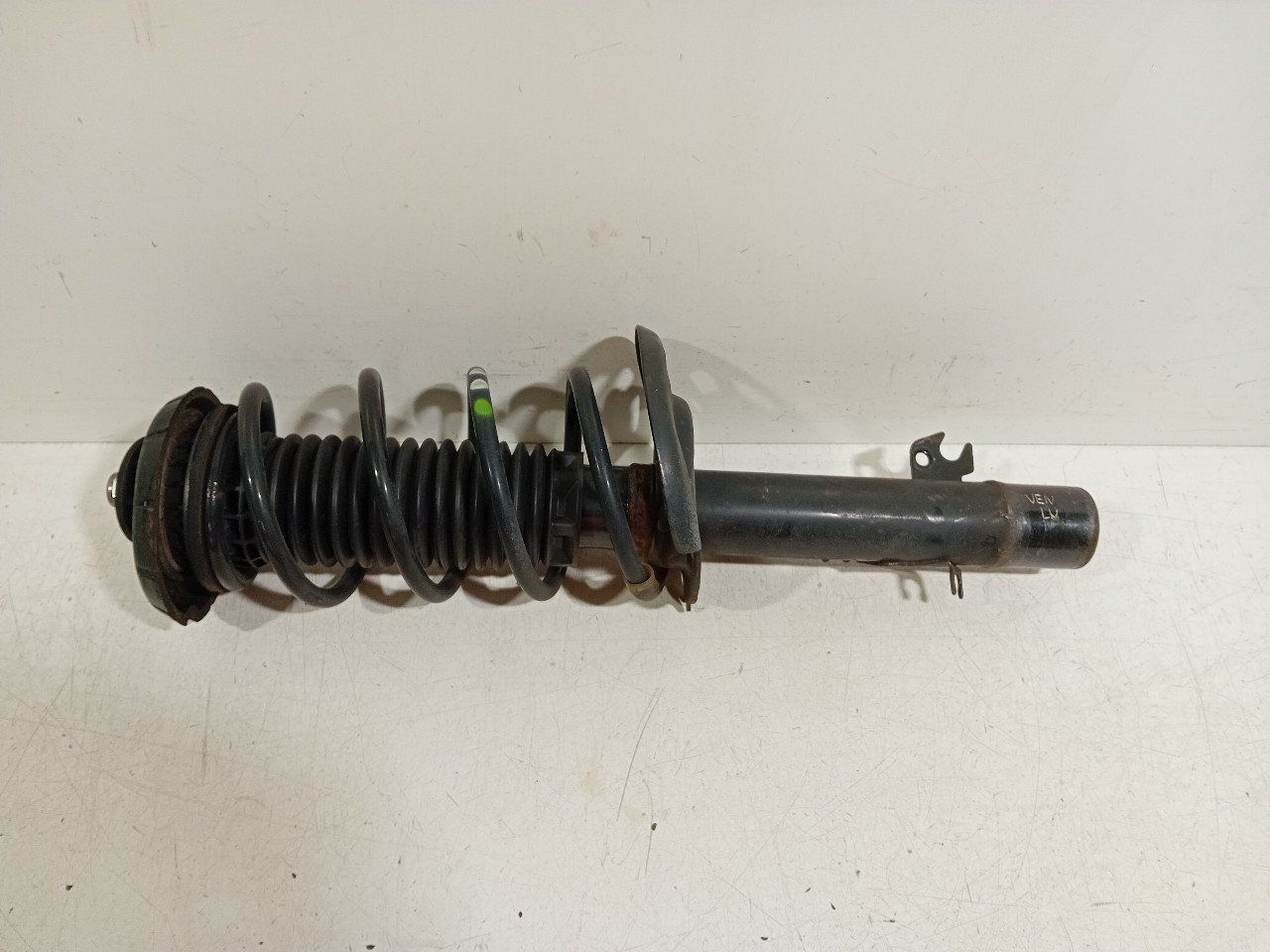 Veerpoot links voor Opel Crossland strut complete single usado en Menorca foto 2