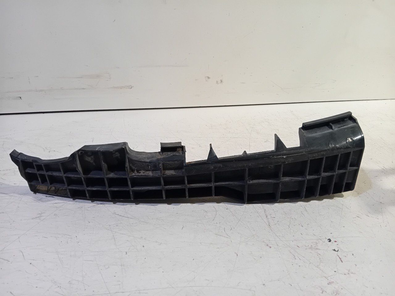 Koplamp houder links Lexus GS headlight frame single usado en Menorca