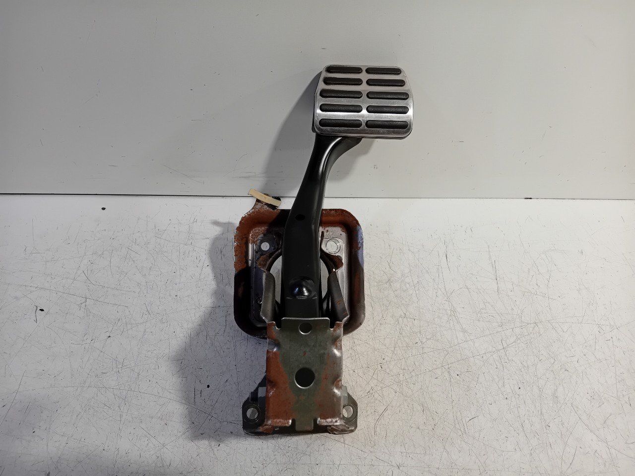 Rempedaal Volkswagen Golf brake pedal usado en Menorca