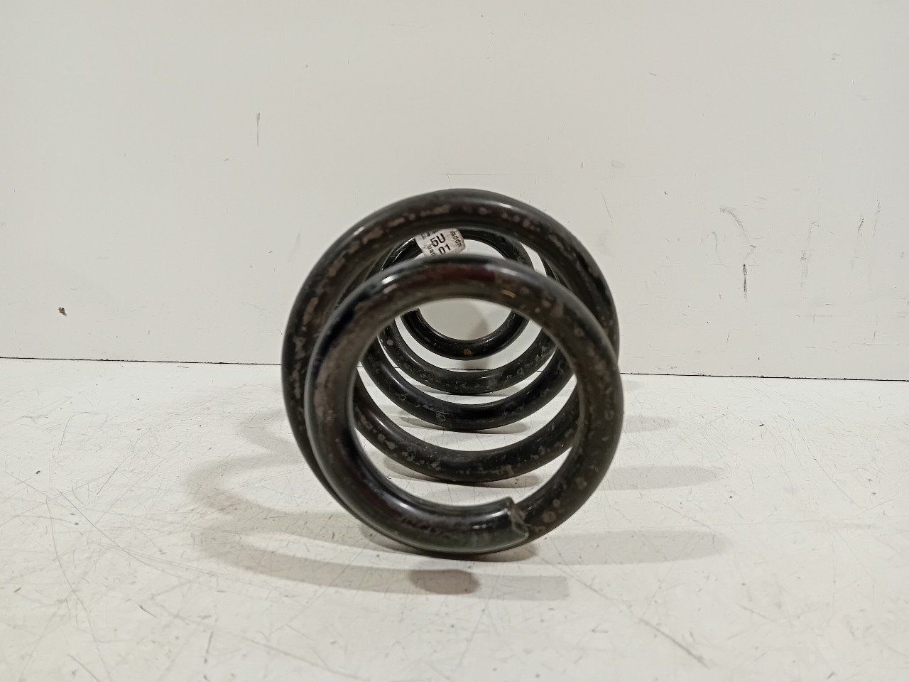 Spiraalveer achter links of rechts uitwisselbaar BMW 2 serie spiral spring usado en Menorca foto 4