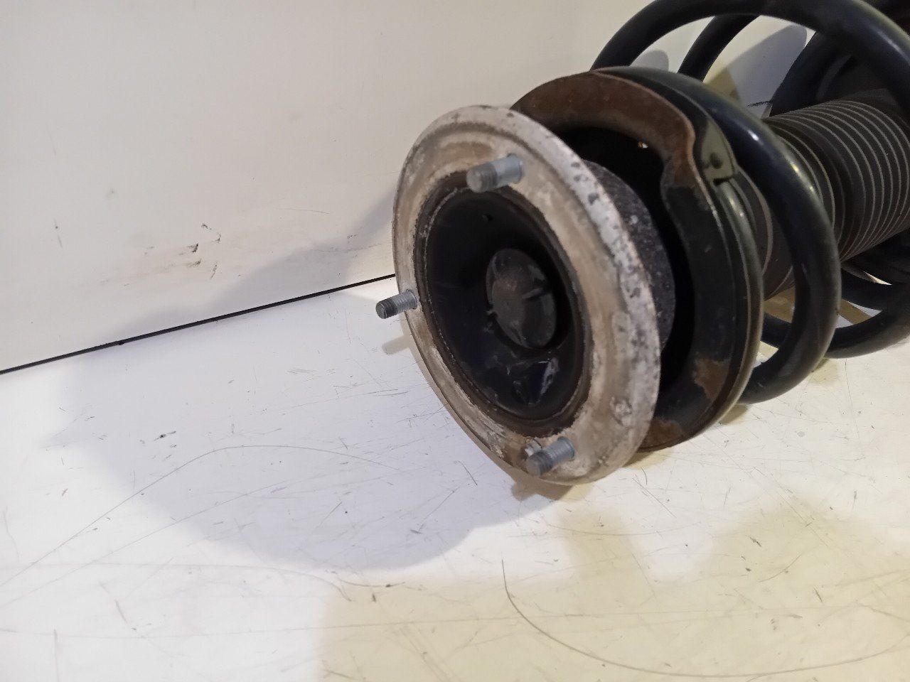 Veerpoot links voor BMW X3 strut complete single usado en Menorca foto 4