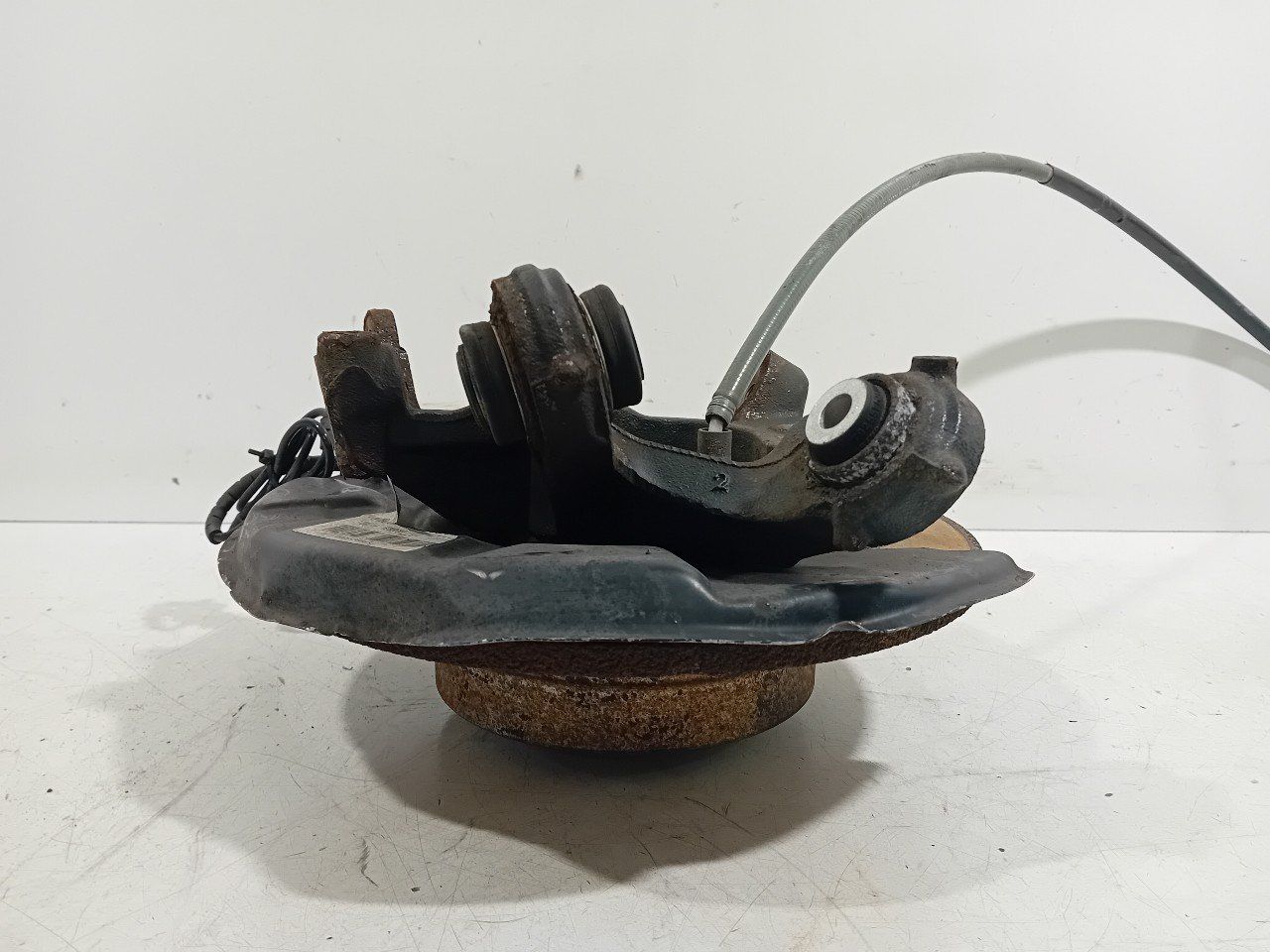 Wielnaaf links achter BMW 1 serie wheel hub usado en Menorca foto 5