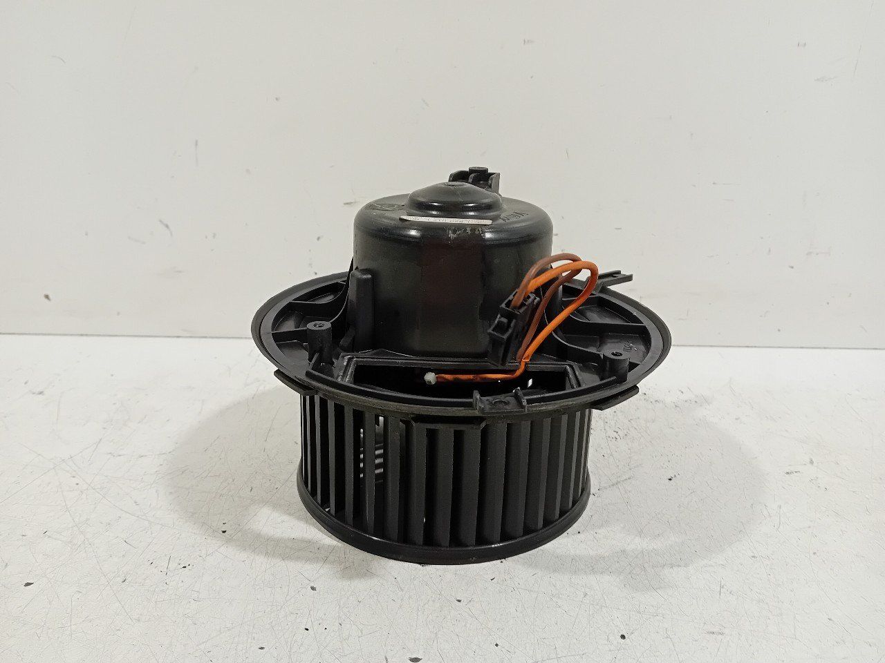 Kachel ventilator motor Volkswagen Tiguan heater engine booster usado en Menorca foto 4