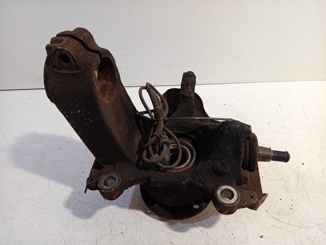 Wielnaaf rechts voor Fiat Ducato wheel hub usado en Menorca foto 4