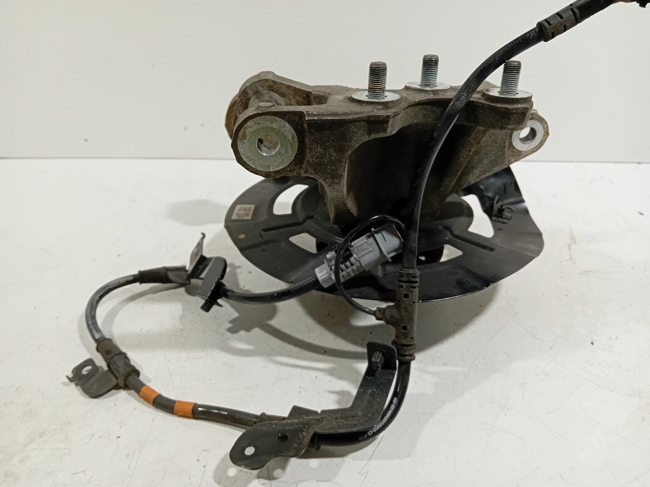 Wielnaaf links achter Hyundai Santa Fe wheel hub usado en Menorca foto 2