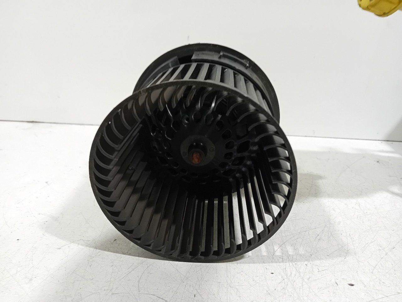 Kachel ventilator motor Peugeot 208 heater engine booster usado en Menorca foto 4