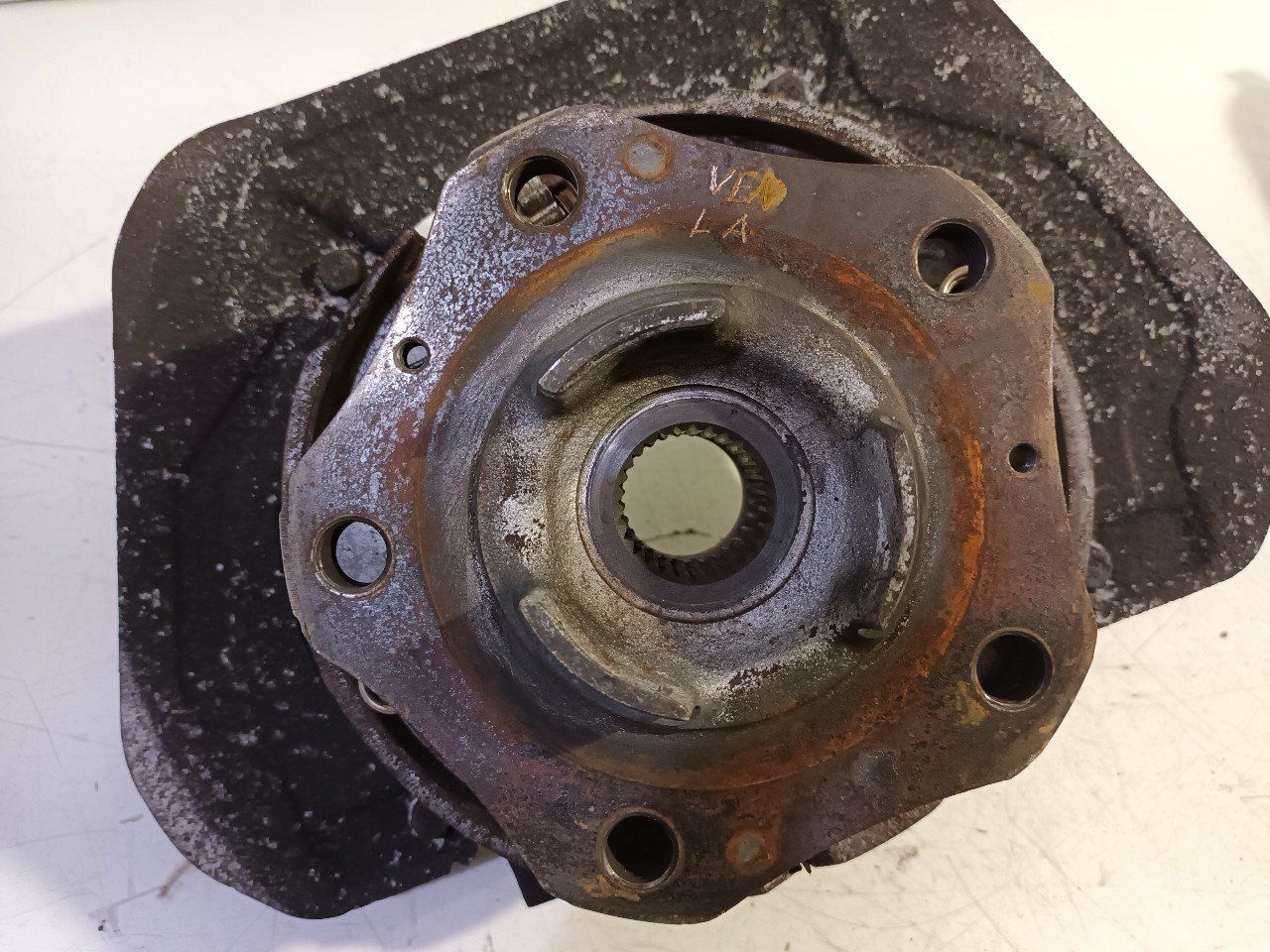 Wielnaaf links achter Porsche 911 wheel hub usado en Menorca foto 2