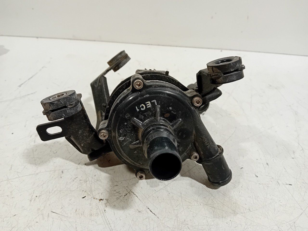 Waterpomp Kia Niro water pump usado en Menorca foto 2